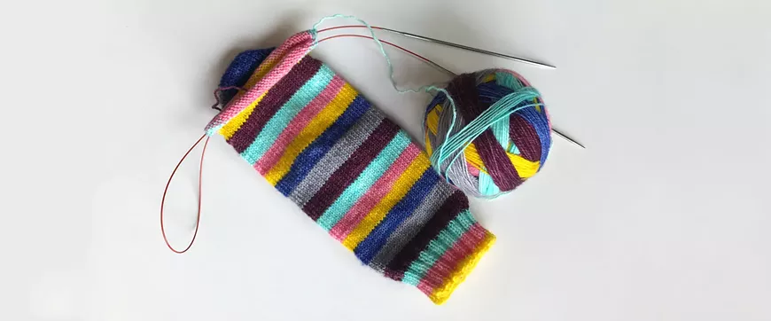 magoc-loop-socks.webp