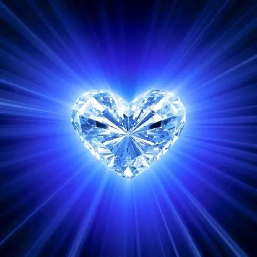 e5ede68b_diamond_blue_haert.webp
