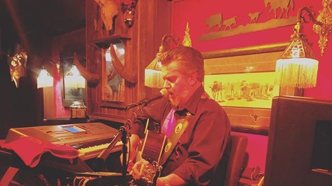 Pat Thomas Live in the Saloon