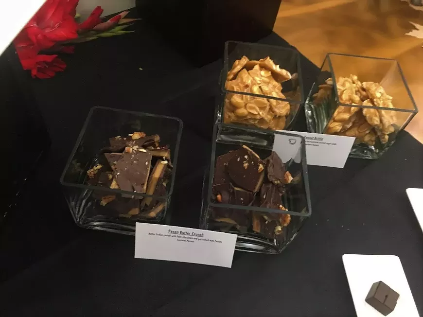 peanut_brittle_and_buttercrunch_2_.webp