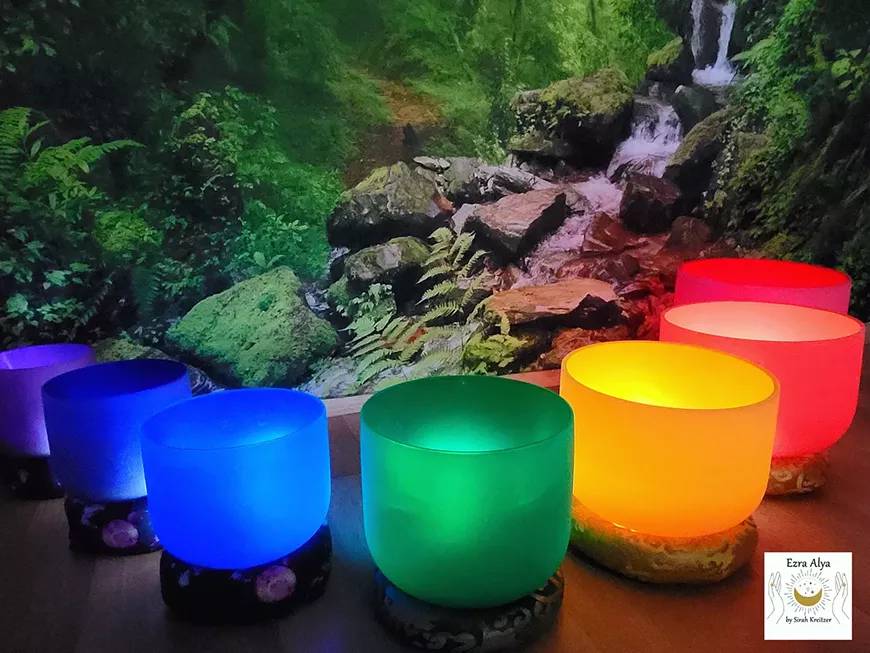 7 chakra colored quartz crystal singing bowls