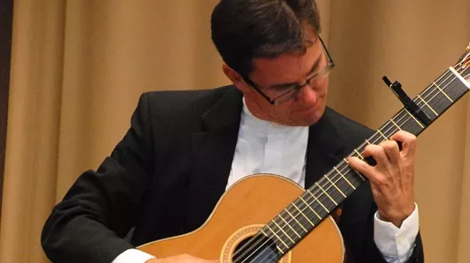 Image: Classical Guitarist Peter Fletcher