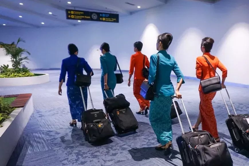 flight_attendant.webp