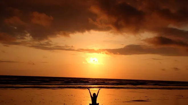 Image: Gong with the Wind