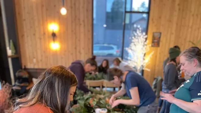 Image: Holiday Wreath Workshop with Stumpmunk Farms!