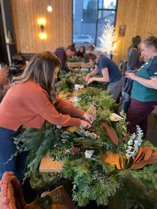 Image: Holiday Wreath Workshop with Stumpmunk Farms!