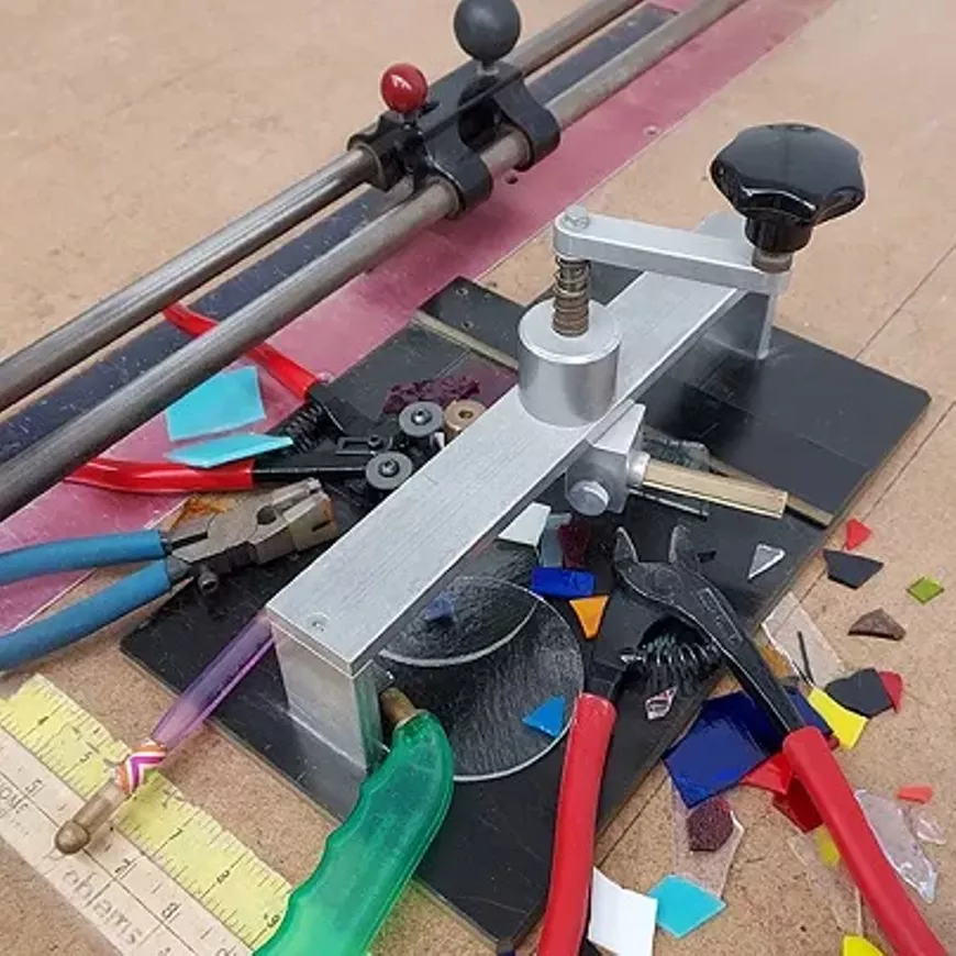 DIYcave Glass Cutting Class