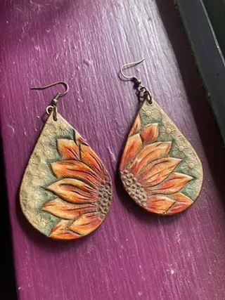 Image: Intro to Leather Tooling: Earrings