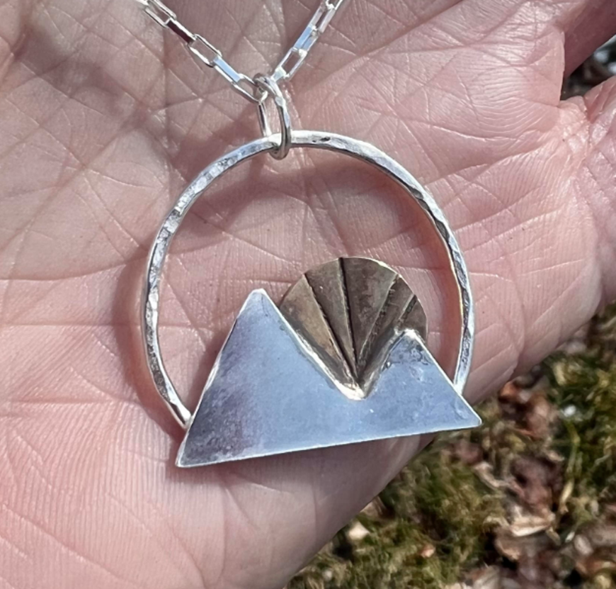 metal-mountain-pendant.png