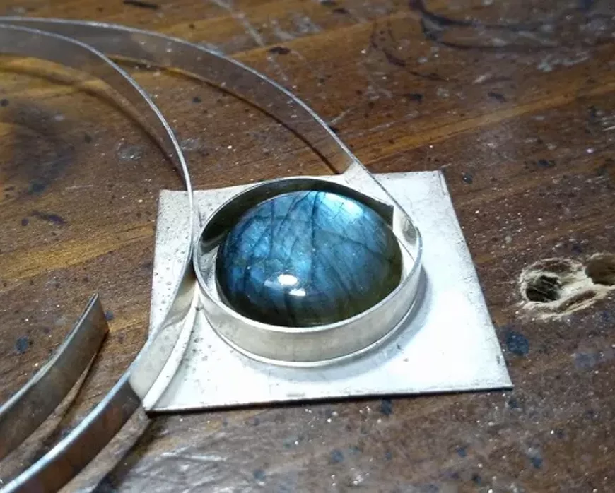 DIYcave Stone Setting Jewelry Class