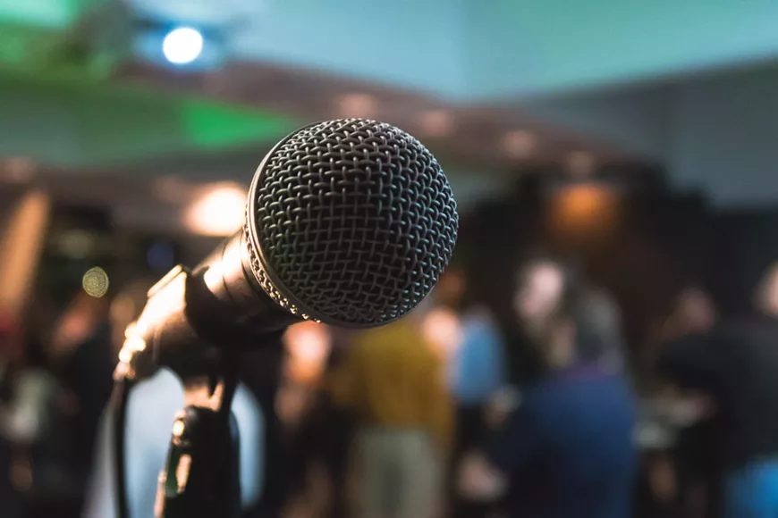 photo-1475721027785-f74eccf877e2.webp