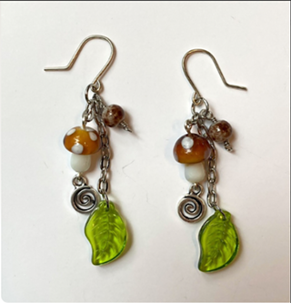 Image: Kids Jewelry - Make a pair of Beaded Earrings