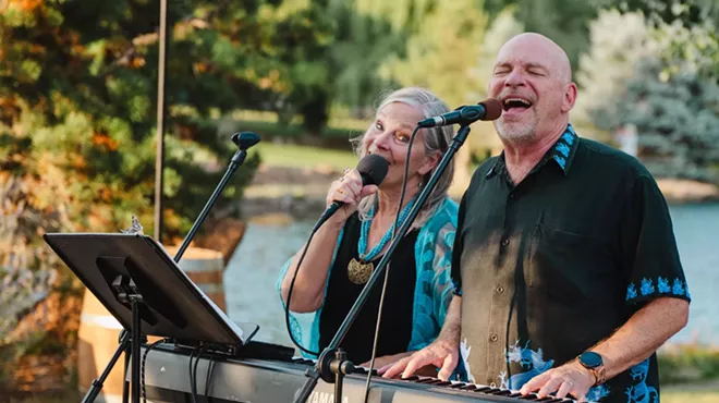 Image: Live at the Vineyard: Reno & Cindy