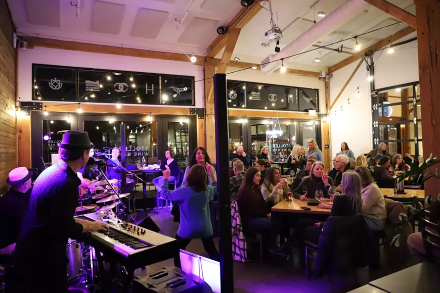 Live Music at Stoller Wine Bar | Bend