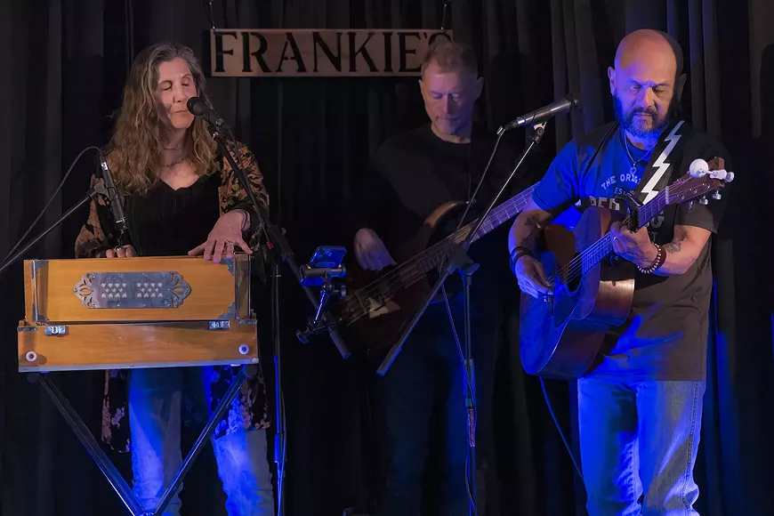 Live Music:  The Quons