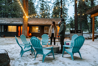 Image: LOGE Camps - Live Music Happy Hour