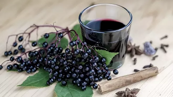 Image: Making a High Desert Elderberry Syrup