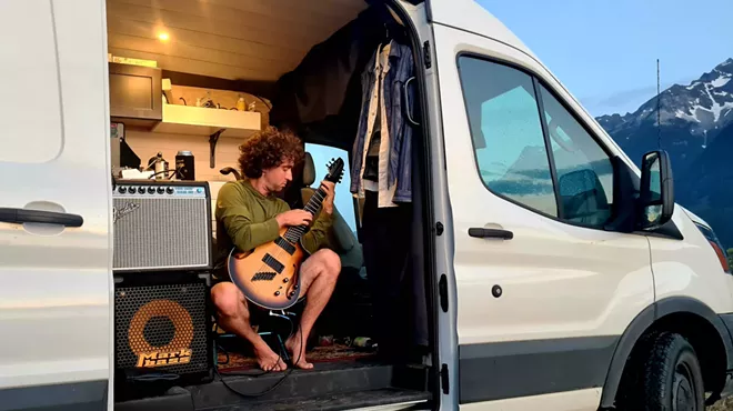 Image: Mikey Bilello: Fingerstlye 7 String