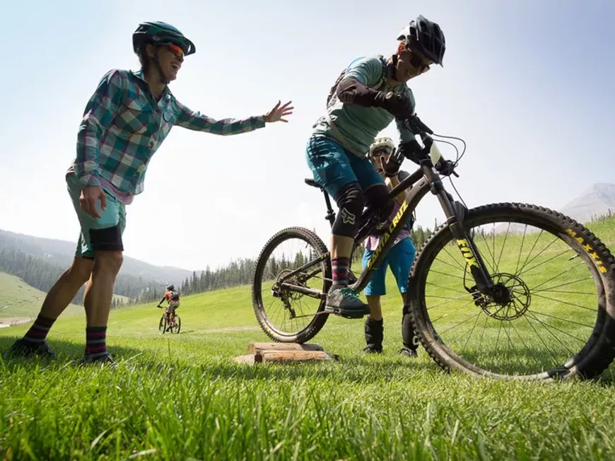 Learning how to mountain bike with Grit Clinics