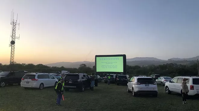 Image: Movies in the Mountains: Hocus Pocus