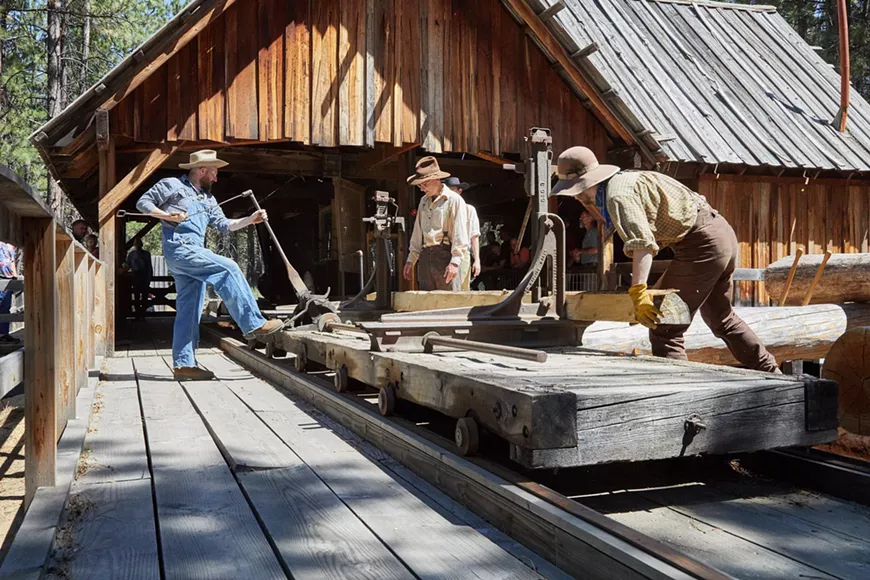 7.12-8.11-9.9-sawmill-demonstration.webp