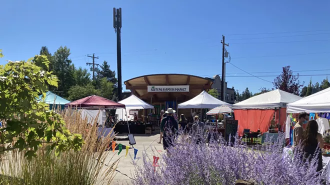 Image: Sisters Farmers Market