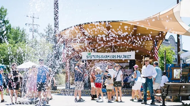 Image: Sisters Farmers Market
