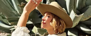 Image: Suttle Lodge's Fireside Concert Series: Finom Fireside Show
