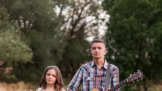 Image: Sydney & Logan (sibling duo)