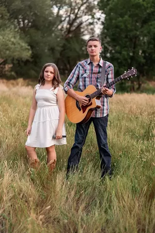 Image: Sydney & Logan (sibling duo)