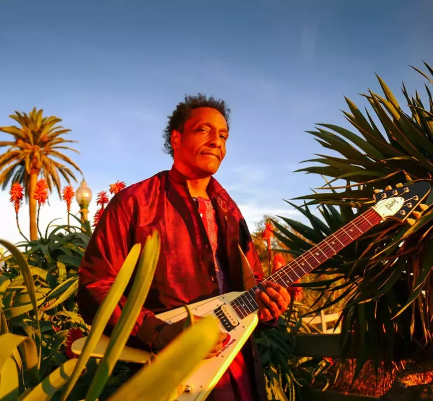 al-anderson-tow-guitar-3.webp