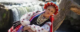 Image: Threads of Belonging: Inna Kovtun + Scott Kalama