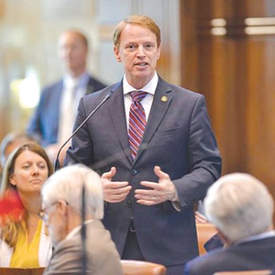 El senador Tim Knopp conversa sobre el tema de legislar Tik Tok