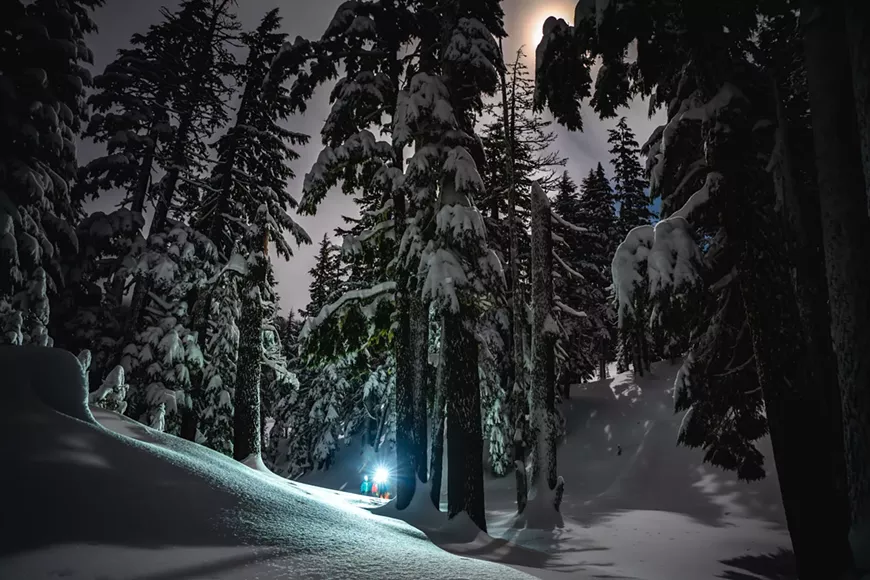 2020.1.9-wanderlust-moonlight-snowhsoe-tour-28--midres.webp